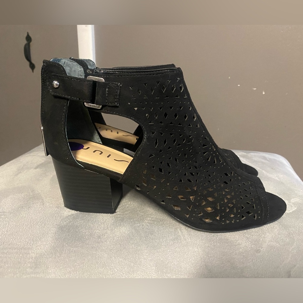 Unisa Unodeka Women's Black Faux Suede Cutout Peep Toe Ankle Booties